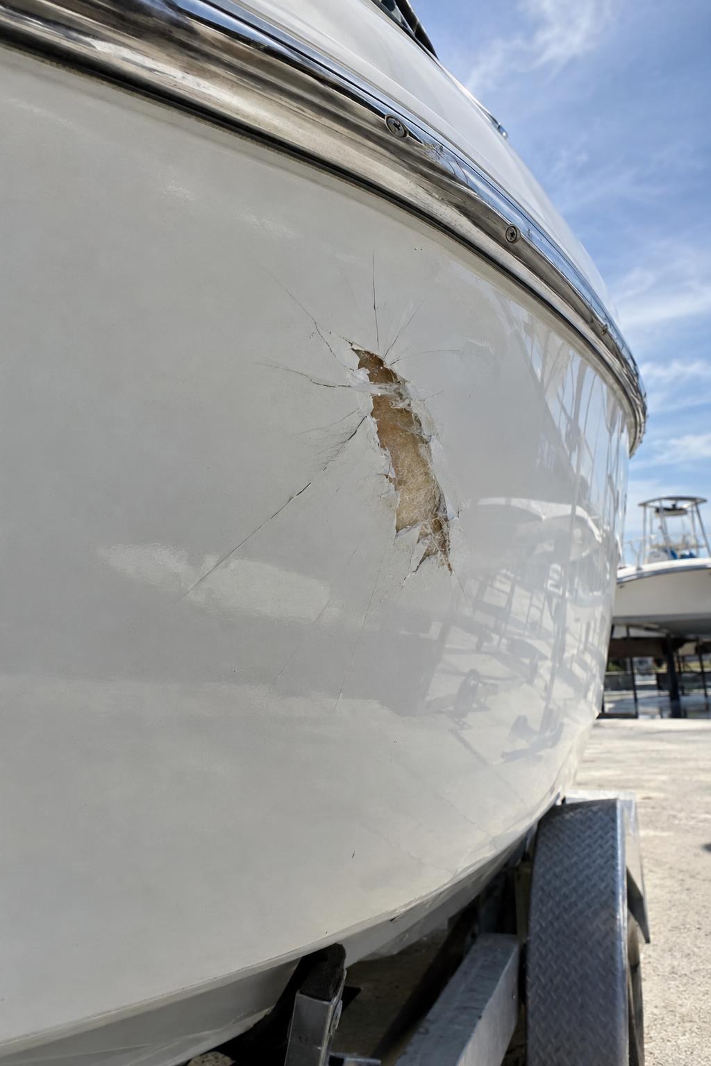 Illustration: impact damage in white gelcoat