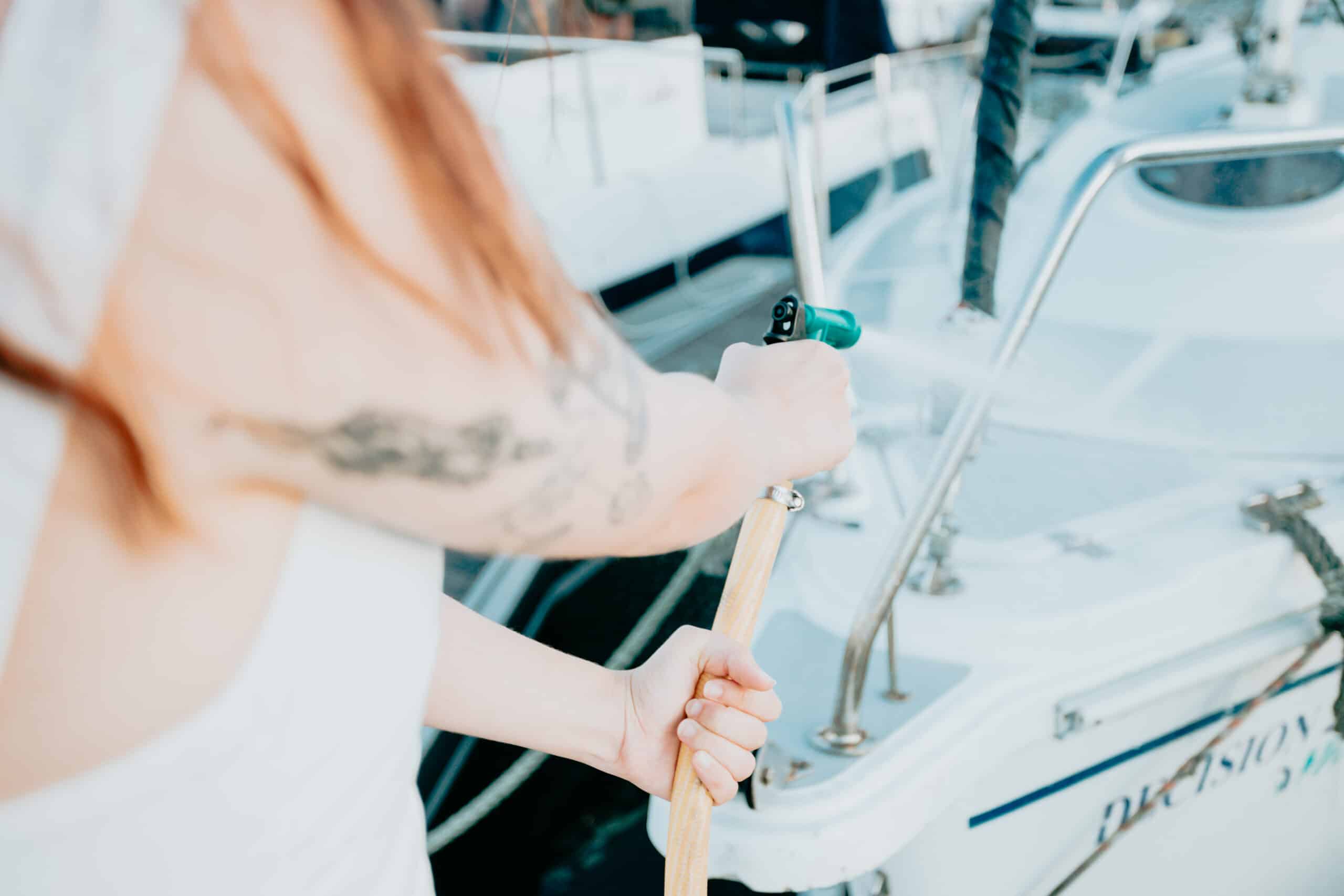Speedboat Cleaning